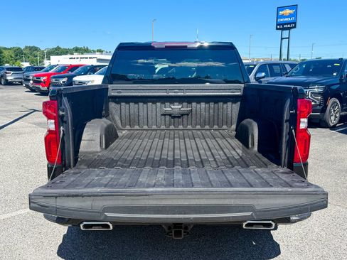 Used 2023 Chevrolet Silverado 1500 RST AWD/4WD image 13