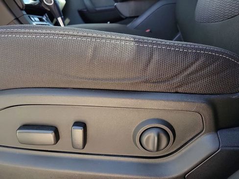 Used 2017 Chevrolet Traverse LT w/ Style and Technology Package FWD image 20