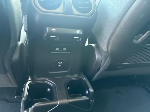 Used 2026 Jeep Wrangler Unlimited Rubicon AWD/4WD image 37