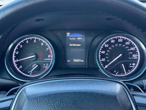 Used 2018 Toyota Camry SE image 25