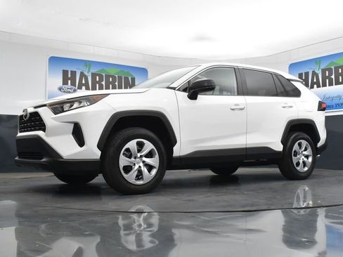 Used 2022 Toyota RAV4 LE image 20