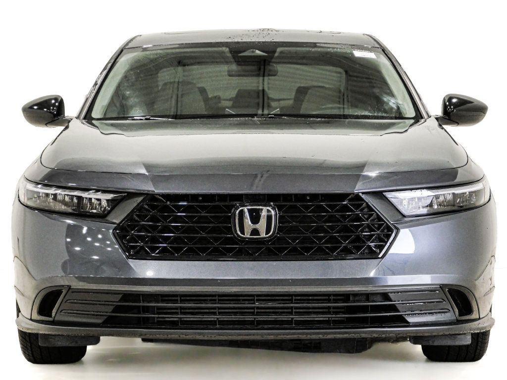 Used 2025 Honda Accord SE image 2