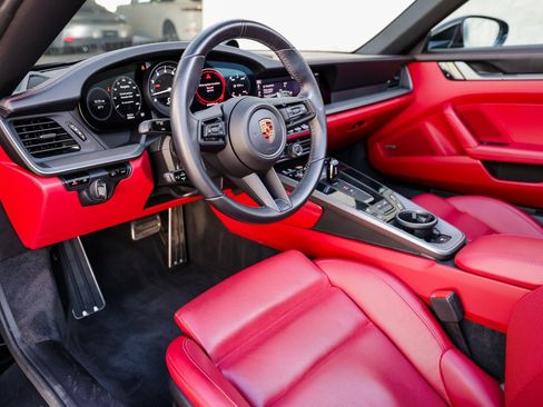 Certified 2021 Porsche 911 Targa 4S image 4