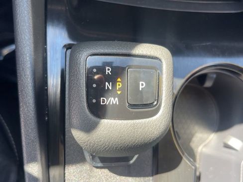 Certified 2023 Nissan Rogue SV image 15