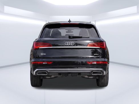 Used 2023 Audi Q5 2.0T Premium Plus w/ Premium Plus Package AWD/4WD image 7