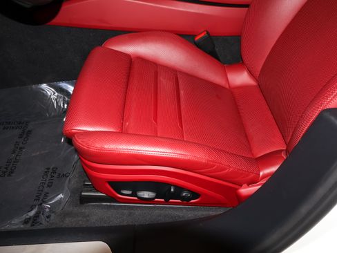 Used 2022 Porsche Panamera image 15