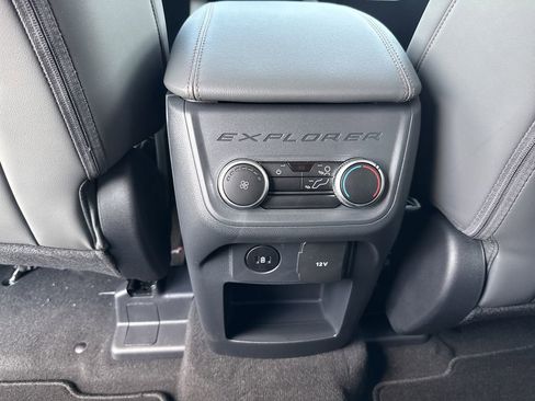 New 2025 Ford Explorer Active w/ Active Comfort Package image 24