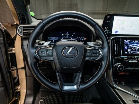 Used 2025 Lexus LX 700h Overtrail AWD/4WD image 13