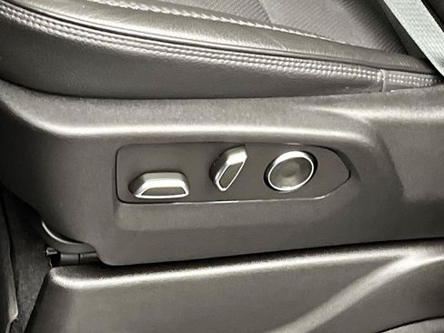 Certified 2023 GMC Yukon Denali w/ LPO, Floor Liner Package AWD/4WD image 11