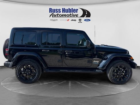 Used 2021 Jeep Wrangler Unlimited Sahara w/ Cold Weather Group AWD/4WD image 8