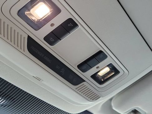 Used 2025 Ford Explorer Active RWD image 27