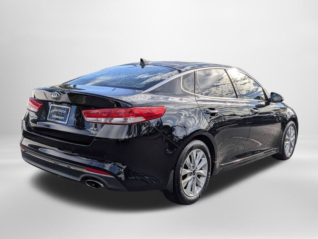 Used 2017 Kia Optima EX w/ Premium Package FWD image 4