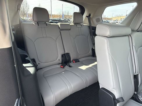 Used 2023 Honda Pilot Elite image 21