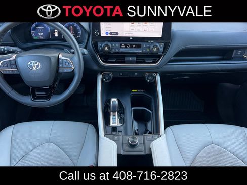 Used 2024 Toyota Grand Highlander AWD Hybrid image 4