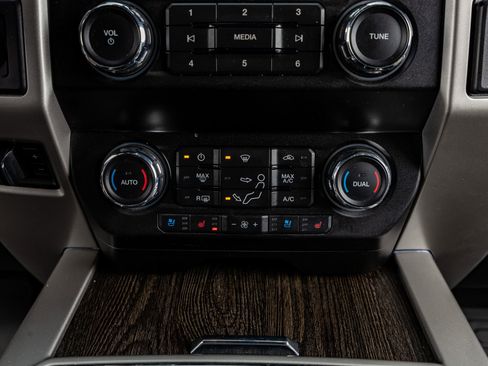 Used 2021 Ford F250 Lariat image 26