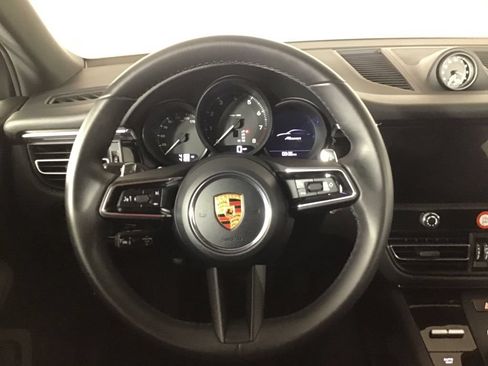 Certified 2026 Porsche Macan AWD/4WD image 23