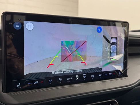 New 2025 Ford Maverick Lariat w/ Black Appearance Package image 32