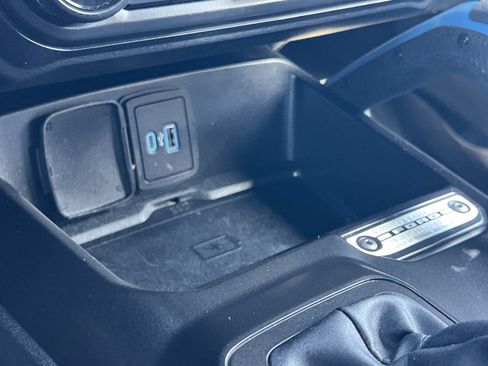 Used 2022 Ford Bronco Wildtrak image 17