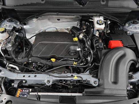 Used 2024 Chevrolet TrailBlazer LT w/ Convenience Package FWD image 32