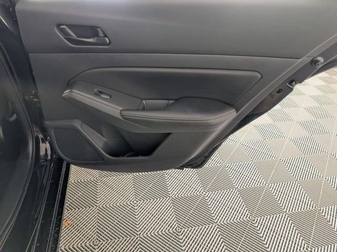 Used 2025 Nissan Altima 2.5 SV FWD image 30