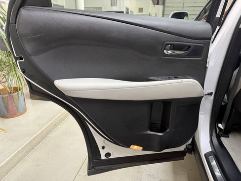 Used 2015 Lexus RX 450h AWD image 12