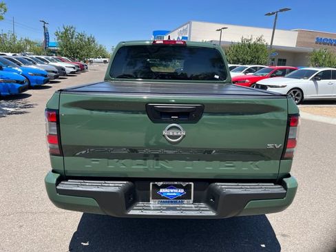 Used 2024 Nissan Frontier SV RWD image 18