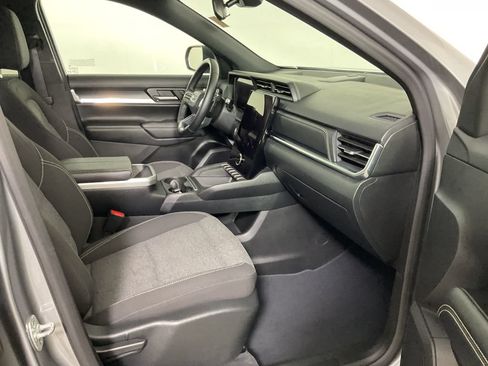Used 2025 GMC Terrain Elevation AWD/4WD image 24