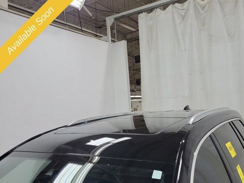 Used 2022 Cadillac XT6 Premium Luxury AWD/4WD image 9