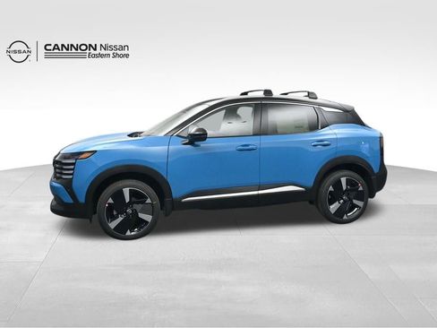 New 2026 Nissan Kicks SR w/ Cold Weather Package FWD image 2