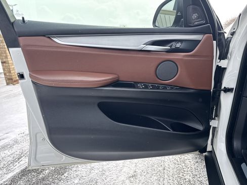 Used 2016 BMW X5 xDrive40e image 17