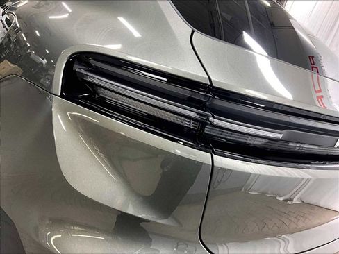 Used 2025 Porsche Macan 4 Electric image 35