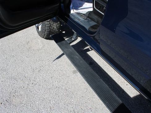 Used 2022 RAM 1500 Laramie w/ Sport Appearance Package image 20