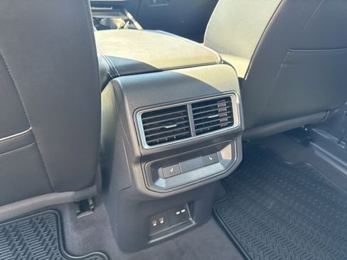 Used 2024 Volkswagen Atlas Cross Sport SEL R-Line image 25