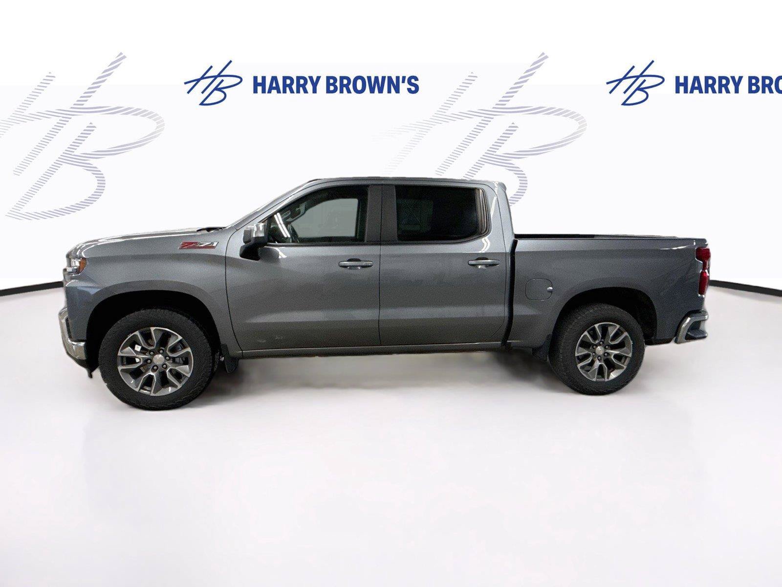 Used 2021 Chevrolet Silverado 1500 LT AWD/4WD image 8