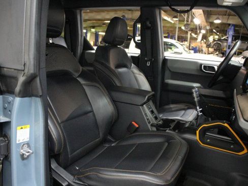 Used 2022 Ford Bronco Badlands image 25