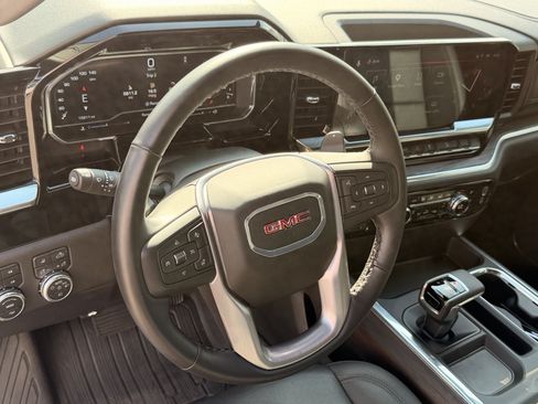 Used 2025 GMC Sierra 1500 SLT w/ SLT Premium Package AWD/4WD image 17