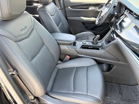 Used 2020 Cadillac XT6 Premium Luxury FWD image 10