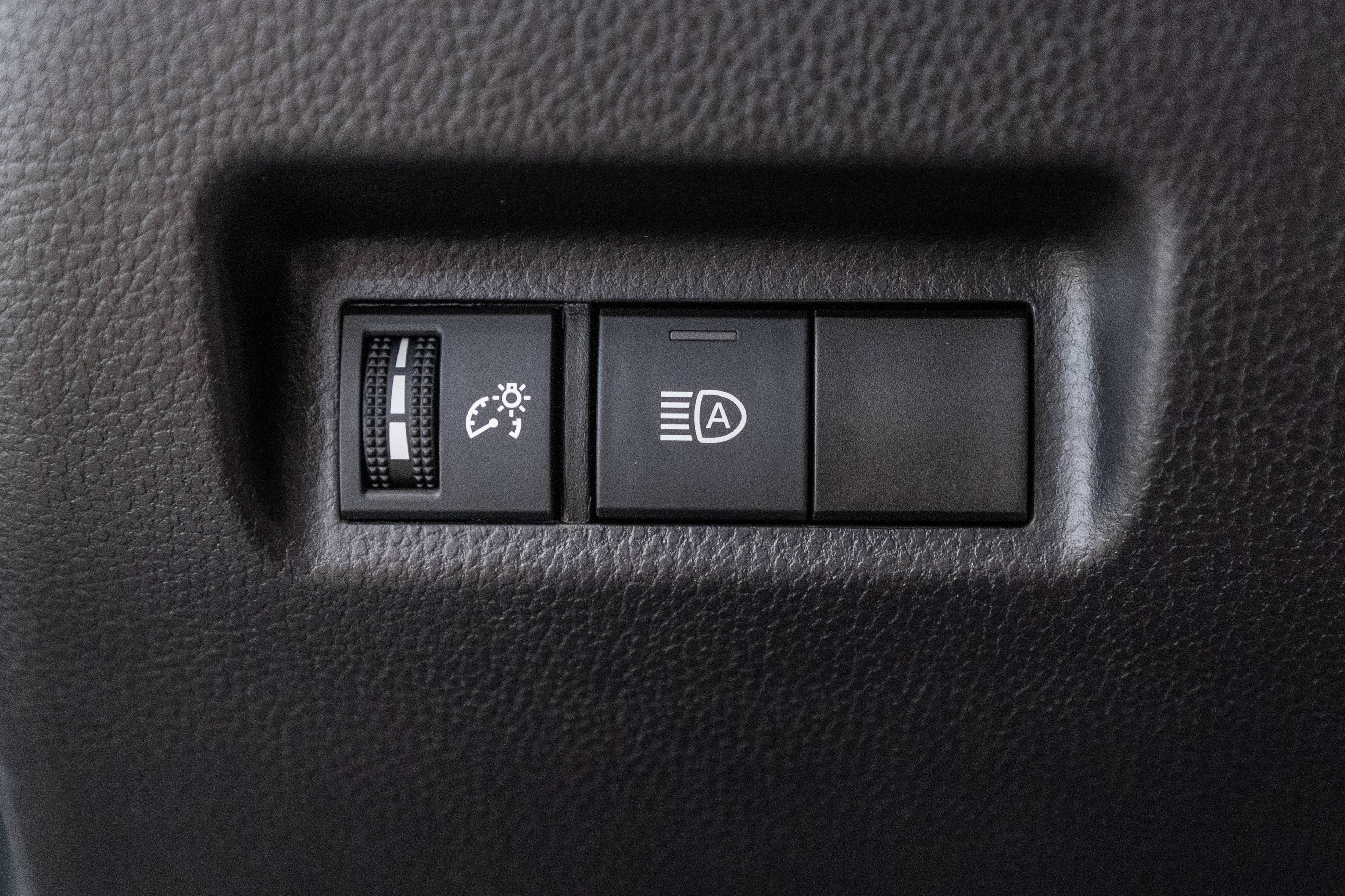 Used 2025 Toyota RAV4 XLE AWD/4WD image 22