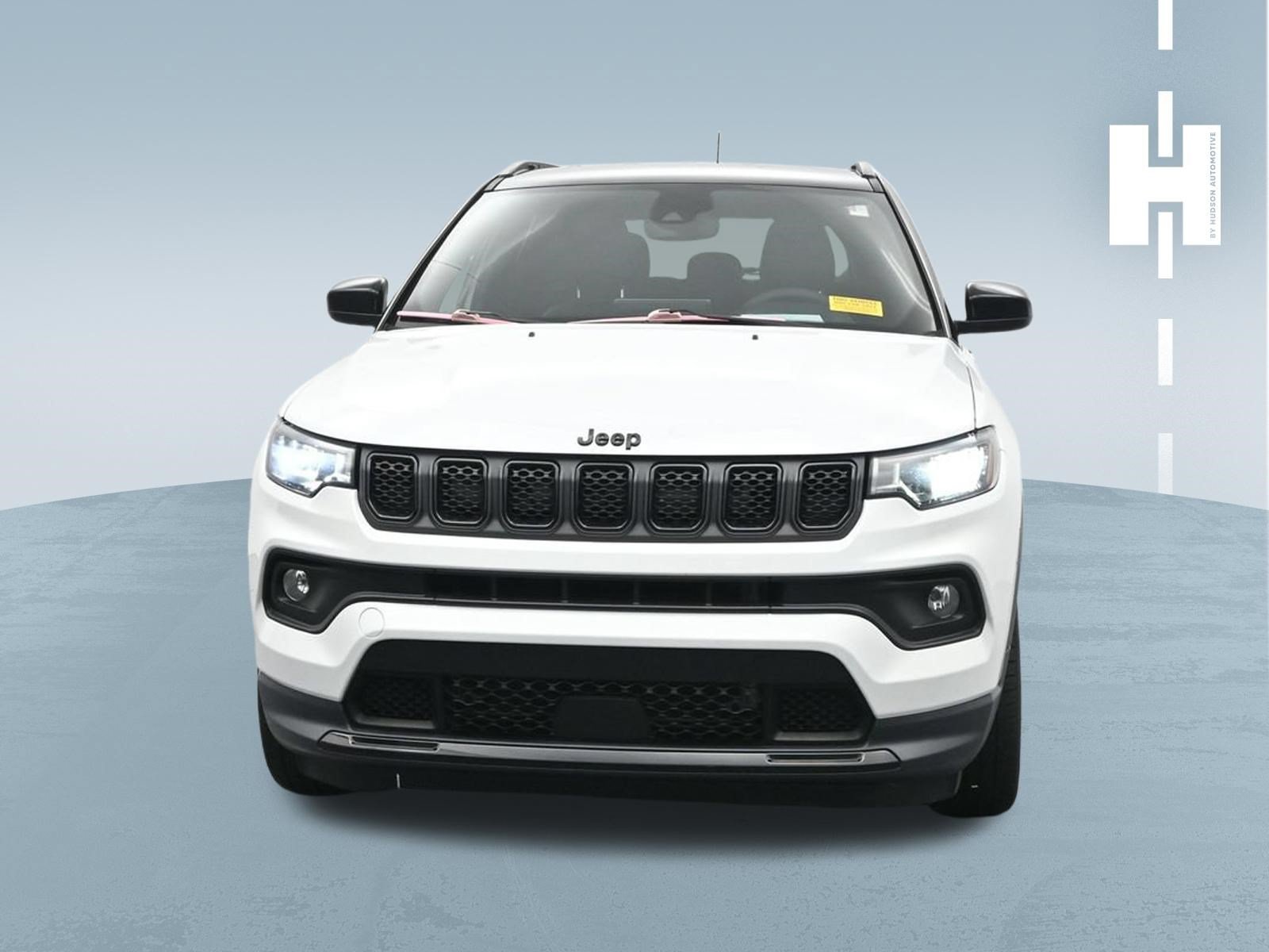 Used 2023 Jeep Compass Latitude AWD/4WD image 2