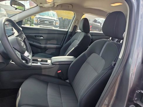 Used 2025 Nissan Sentra SV FWD image 7