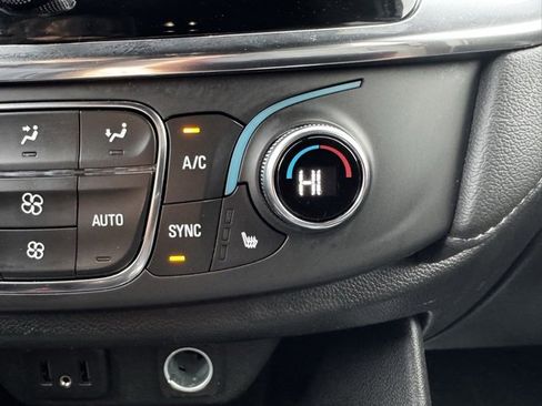 Certified 2023 Chevrolet Traverse LT image 15