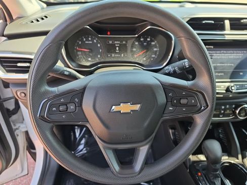 Used 2021 Chevrolet TrailBlazer LT w/ Convenience Package AWD/4WD image 14