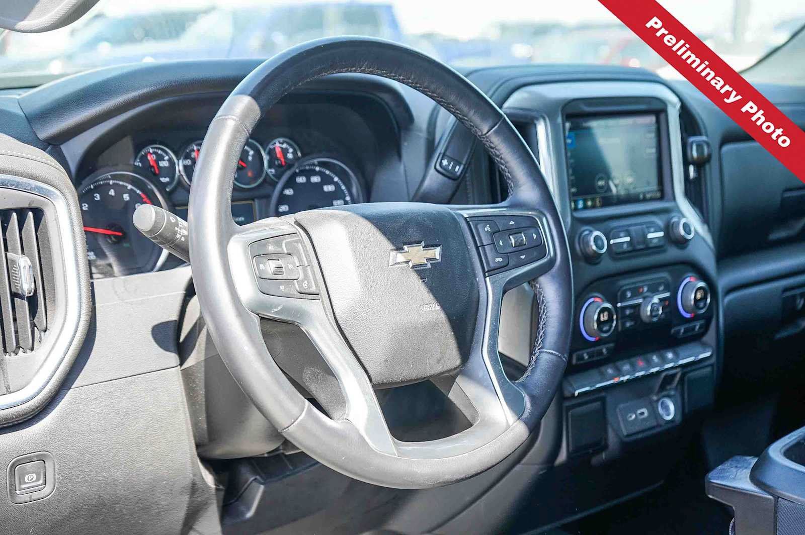Used 2022 Chevrolet Silverado 1500 LT w/ Bed Protection Package RWD image 14