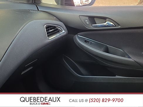 Used 2018 Chevrolet Cruze LT w/ Redline Edition FWD image 11