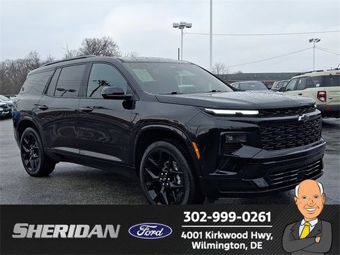 Used 2024 Chevrolet Traverse RS image 1