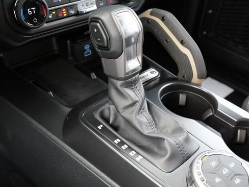 New 2025 Ford Bronco Badlands image 24