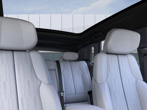 New 2025 Cadillac Lyriq Sport image 25