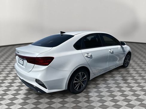Used 2024 Kia Forte LXS FWD image 3