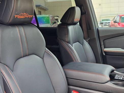 Used 2025 Honda Pilot TrailSport image 30