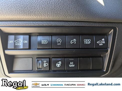 Used 2023 Toyota Tundra Limited image 24